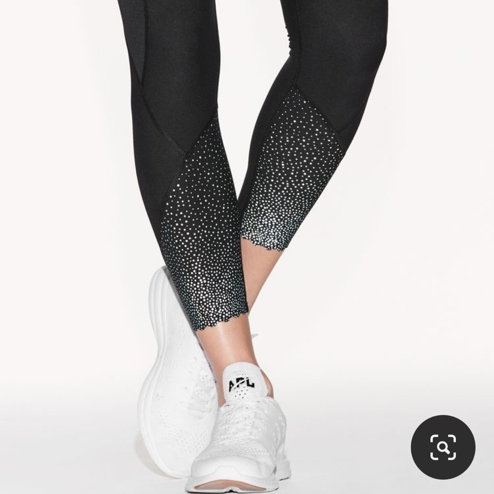 Lululemon Tight Stuff Cropped Yoga Pants Size 4